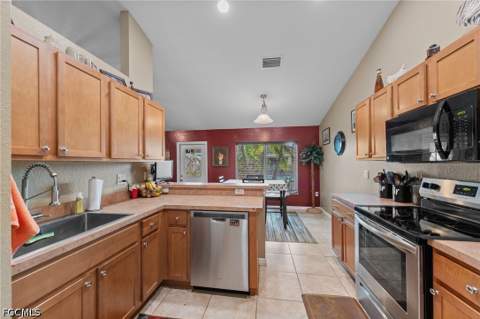 23 NW 29th Ave, Cape Coral FL - photo 14 of 40