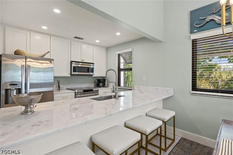 3 bedroom Duplex at 974 Greenwood Ct S, Greenwood Village, Sanibel — photo 5