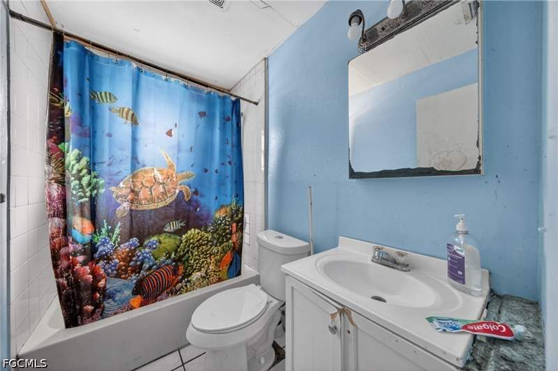 3 bedroom SingleFamilyResidence at 1904 Fountain St, Stareco, Fort Myers — photo 4