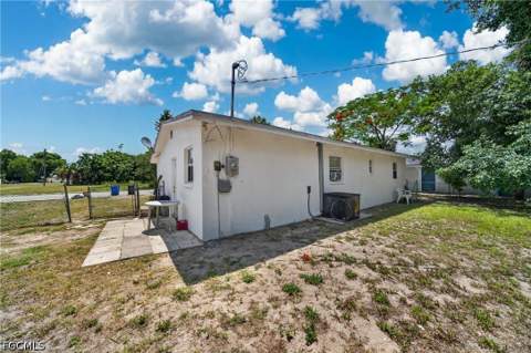 1904 Fountain St, Fort Myers FL - photo 6 of 9