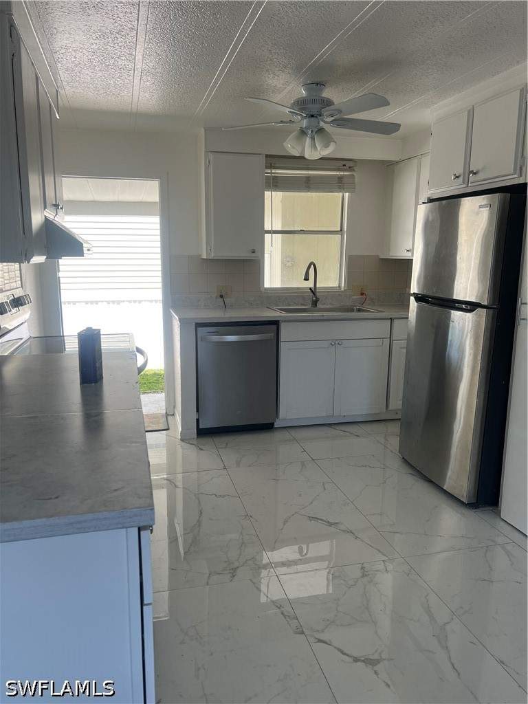 2 bedroom ManufacturedHome at 777 Walkerbilt Rd 9, Riverbend Mobile Home Park, Naples — photo 3