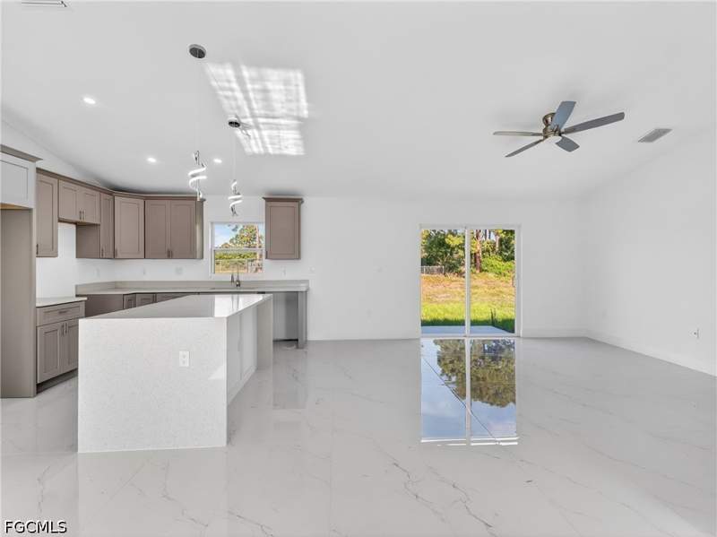 4 bedroom SingleFamilyResidence at 814 Milano Ave S, Lehigh Acres, Lehigh Acres — photo 3