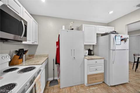 2992 Lafayette St, Fort Myers FL - photo 9 of 22