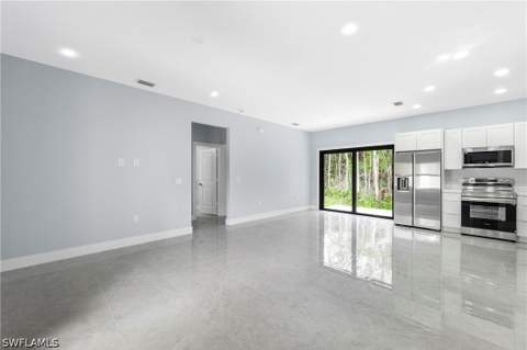 2677 62nd Ave NE, Naples FL - photo 11 of 34