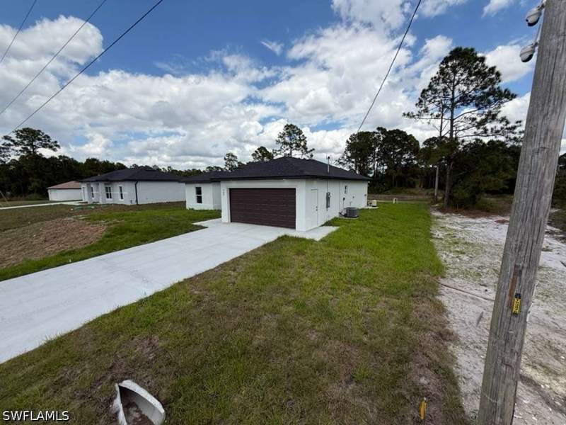 3 bedroom SingleFamilyResidence at 765 Puccini Ave S, Southeast Lehigh, Lehigh Acres — photo 3