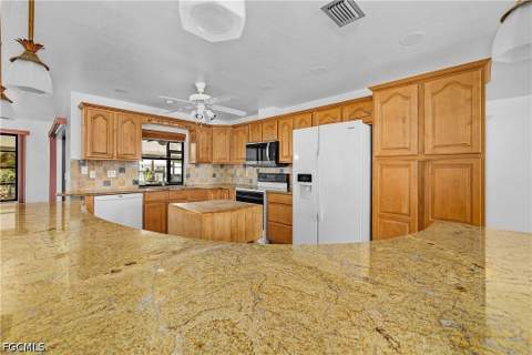 16201 Porto Bello St, Bokeelia FL - photo 10 of 37
