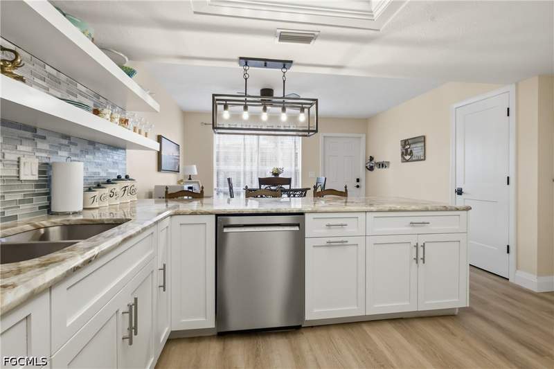 2 bedroom Condominium at 3371 N Key DR 105, KEY HARBOUR CONDO, North Fort Myers — photo 5