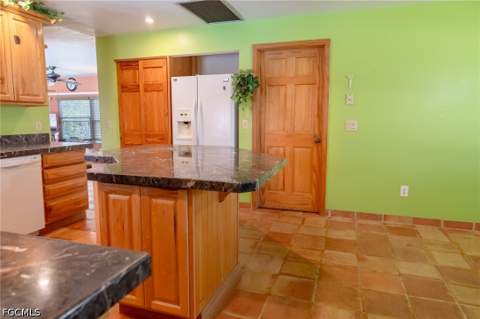 4240 Riverview Rd, Fort Myers FL - photo 13 of 49
