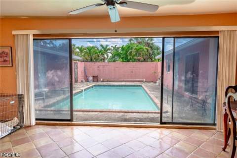 4240 Riverview Rd, Fort Myers FL - photo 9 of 49