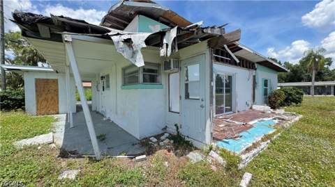 8140 Cleaves Rd, North Fort Myers FL - photo 6 of 7