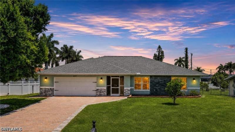 3 bedroom SingleFamilyResidence at 1715 SE 21st St, Cape Coral, Cape Coral — photo 2