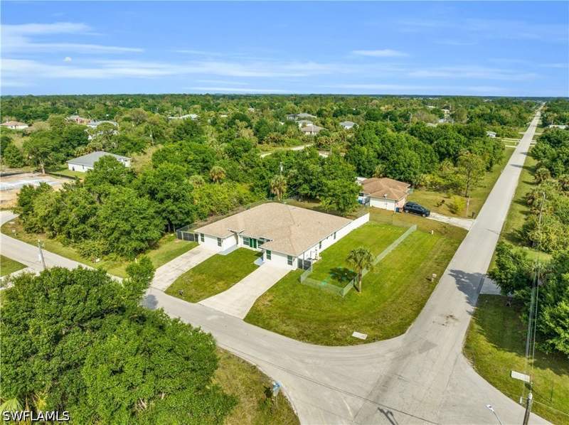 6 bedroom SingleFamilyResidence at 3802 La Rue St, Buckingham, Fort Myers — photo 5