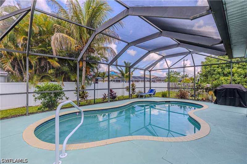 3 bedroom SingleFamilyResidence at 4140 SW 8th Ct, Cape Coral, Cape Coral — photo 2