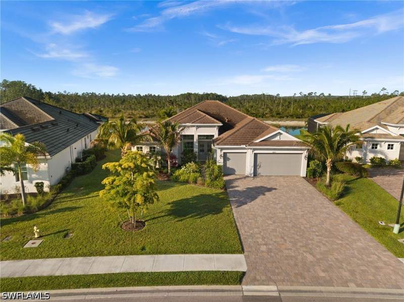 3 bedroom SingleFamilyResidence at 18420 Wildblue Blvd, Wildblue, Fort Myers — photo 2