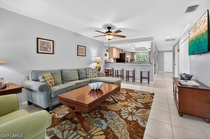 2 bedroom Condominium at 6650 Ilex Cir 6C, Barrington, Naples — photo 4