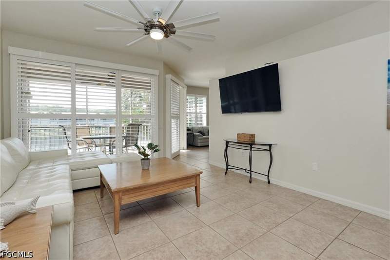 3 bedroom Condominium at 10015 Sky View Way 1605, Majestic Pointe, Fort Myers — photo 4
