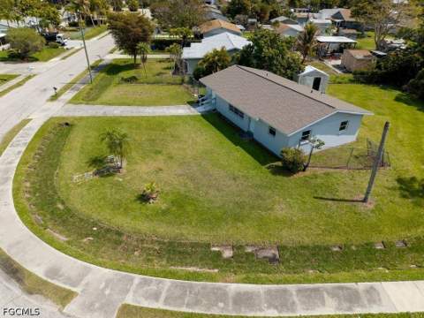 4631 New Haven Dr, Fort Myers FL - photo 7 of 20