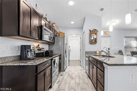 9032 Meadow Cir, Labelle FL - photo 9 of 26