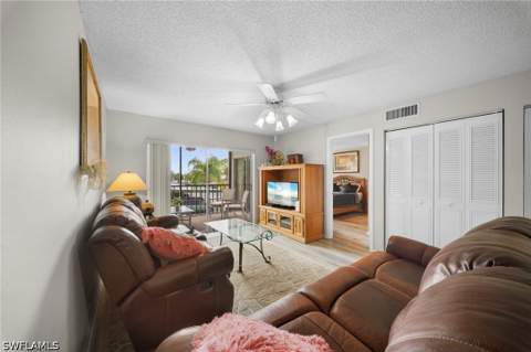 2111 Barkeley Ln 10, Fort Myers FL - photo 7 of 14