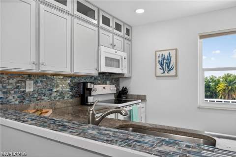 6220 Augusta Dr 408, Fort Myers FL - photo 8 of 50