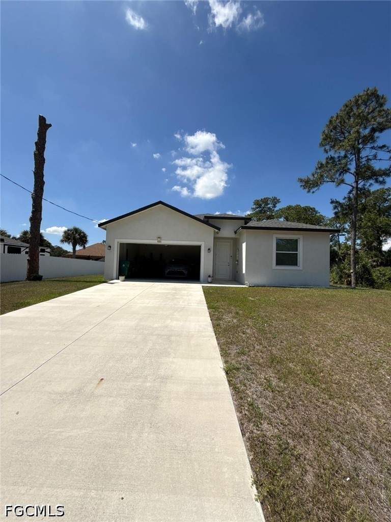 3 bedroom SingleFamilyResidence at 5020 Myrtlewood Rd N, Port Labelle, Labelle — photo 2