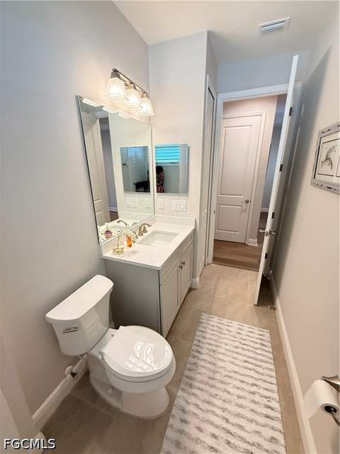 3050 Heritage Pines Dr, Fort Myers FL - photo 16 of 29