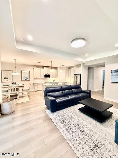 3050 Heritage Pines Dr, Fort Myers FL - photo 6 of 29