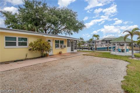 4818 Regal Dr, Bonita Springs FL - photo 16 of 22