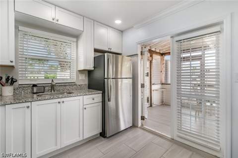 4818 Regal Dr, Bonita Springs FL - photo 9 of 22