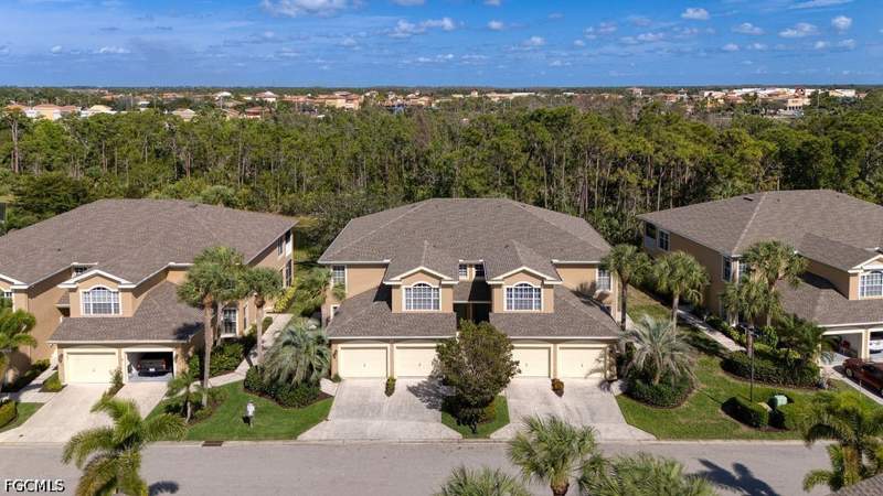 3 bedroom Townhouse at 23039 Lone Oak Dr, Marsh Landing, Estero — photo 3