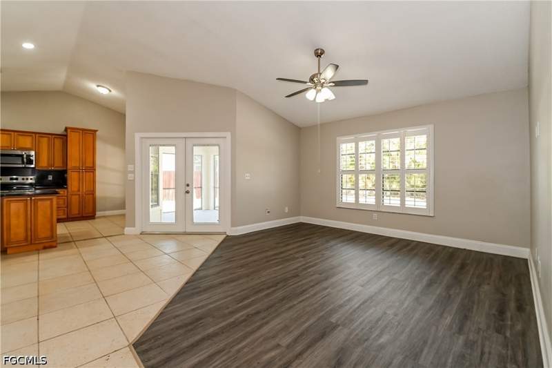 3 bedroom SingleFamilyResidence at 225 SW 37th St, Cape Coral, Cape Coral — photo 4