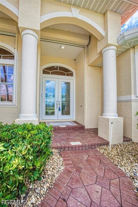 8356 Southwind Bay Cir, Fort Myers FL - photo 10 of 44