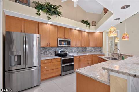 8356 Southwind Bay Cir, Fort Myers FL - photo 15 of 44