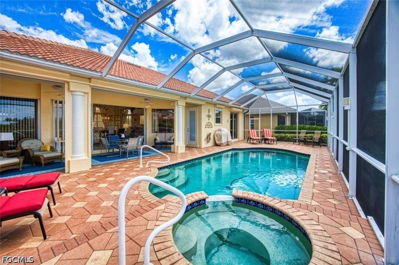 3 bedroom SingleFamilyResidence at 8356 Southwind Bay Cir, Southwind Subdivision, Fort Myers — photo 4