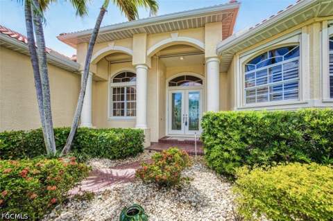8356 Southwind Bay Cir, Fort Myers FL - photo 9 of 44