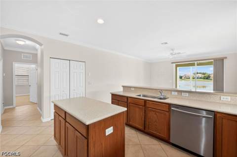 8369 Sumner Ave, Fort Myers FL - photo 10 of 40