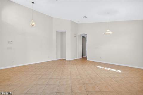 8369 Sumner Ave, Fort Myers FL - photo 7 of 40