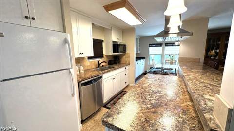 748 Park Ave, North Fort Myers FL - photo 12 of 43
