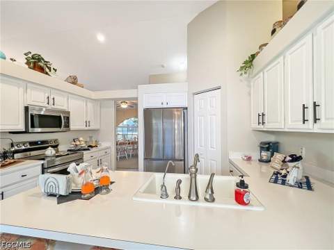 7631 Woodland Bend Cir, Fort Myers FL - photo 12 of 31