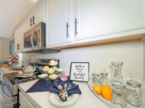 7631 Woodland Bend Cir, Fort Myers FL - photo 14 of 31