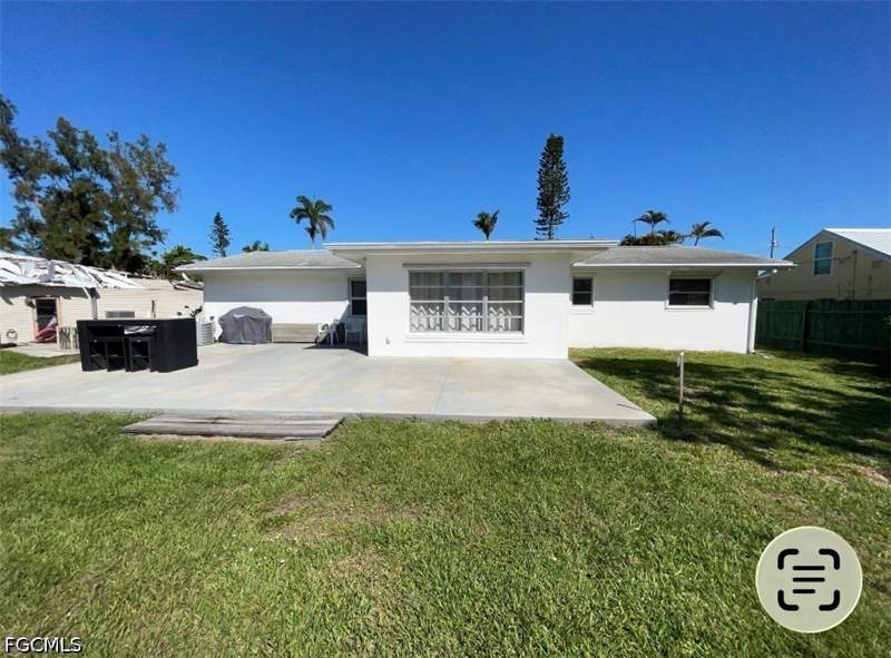 3 bedroom SingleFamilyResidence at 25 Estate Dr, Harbor Estates, North Fort Myers — photo 2