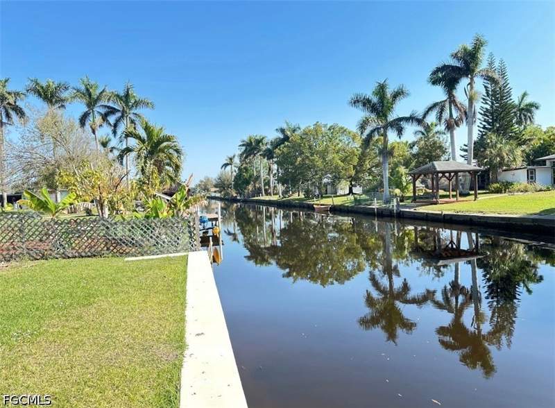 3 bedroom SingleFamilyResidence at 25 Estate Dr, Harbor Estates, North Fort Myers — photo 5
