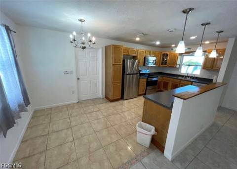 25 Estate Dr, North Fort Myers FL - photo 7 of 20