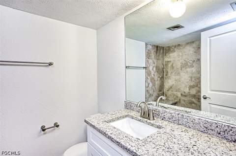 16251 Dublin Cir 104, Fort Myers FL - photo 12 of 31