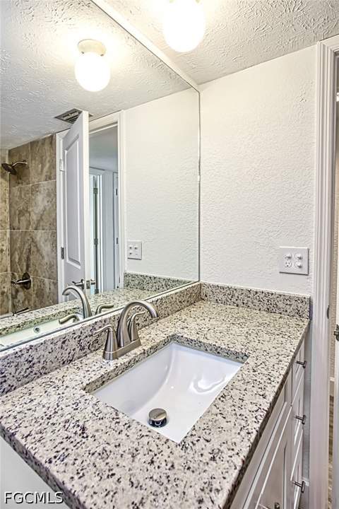 16251 Dublin Cir 104, Fort Myers FL - photo 16 of 31