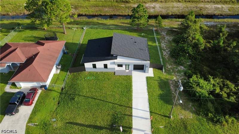 3 bedroom SingleFamilyResidence at 1131 Fogia St E, Lehigh Acres, Lehigh Acres — photo 5