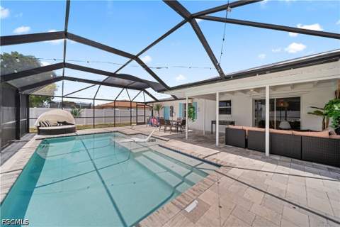 710 SE 42nd Ln, Cape Coral FL - photo 10 of 38