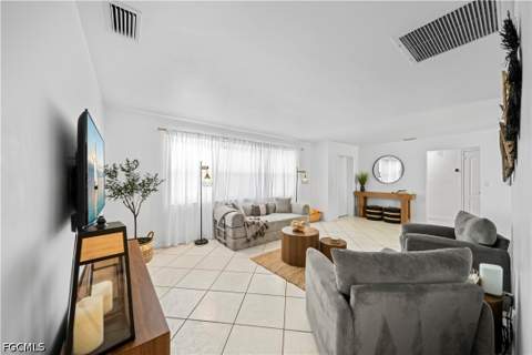 710 SE 42nd Ln, Cape Coral FL - photo 19 of 38