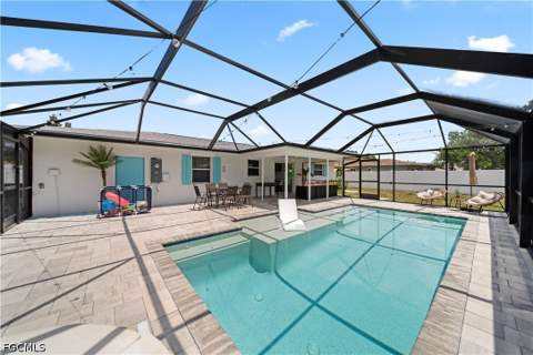 710 SE 42nd Ln, Cape Coral FL - photo 8 of 38