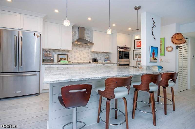 2 bedroom Condominium at 561 Periwinkle Way F3, Captains Walk, Sanibel — photo 3